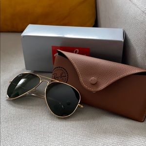 Ray ban aviators sunglasses